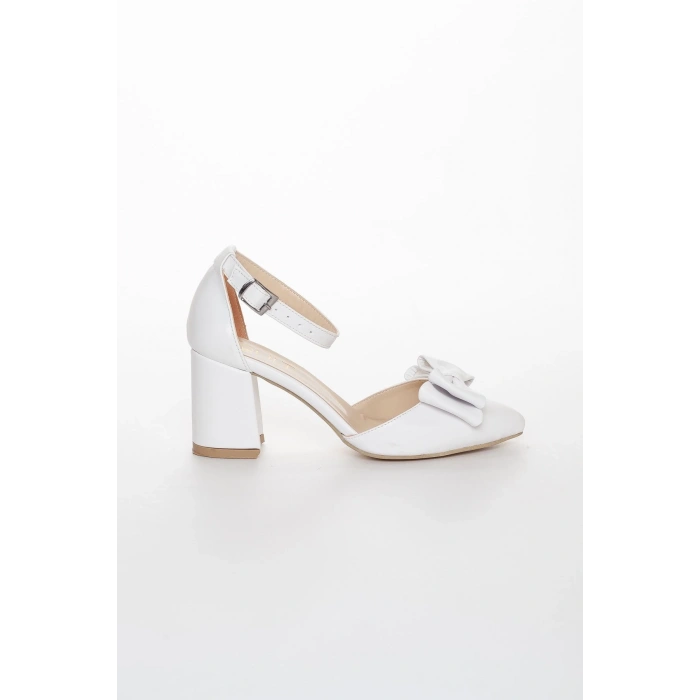 Kadın Kalın Kısa Topuklu Papyonlu Yazlık Ayakkabı Beyaz