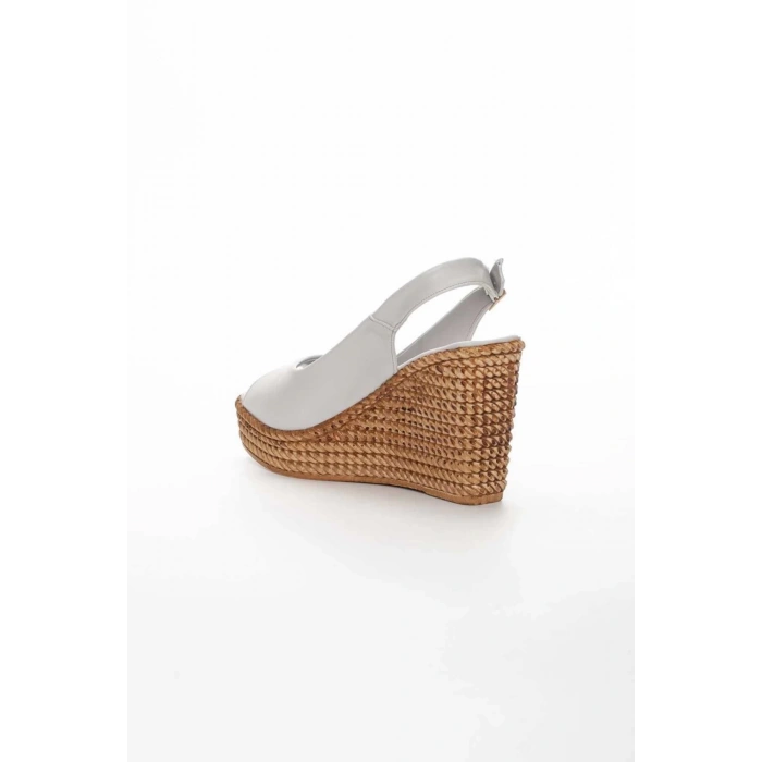 Kadın Gri Dolgu Topuklu Klasik Tarz Sandalet