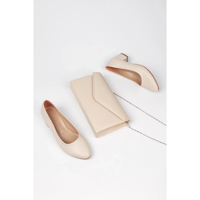 Kadın Bej Kısa Topuklu Stiletto Ayakkabı Çanta Takımı
