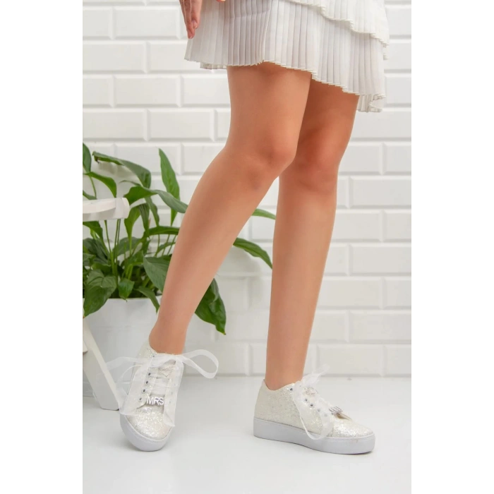 Kadın Isme Özel Spor Tarz Gelinlik Ayakkabı