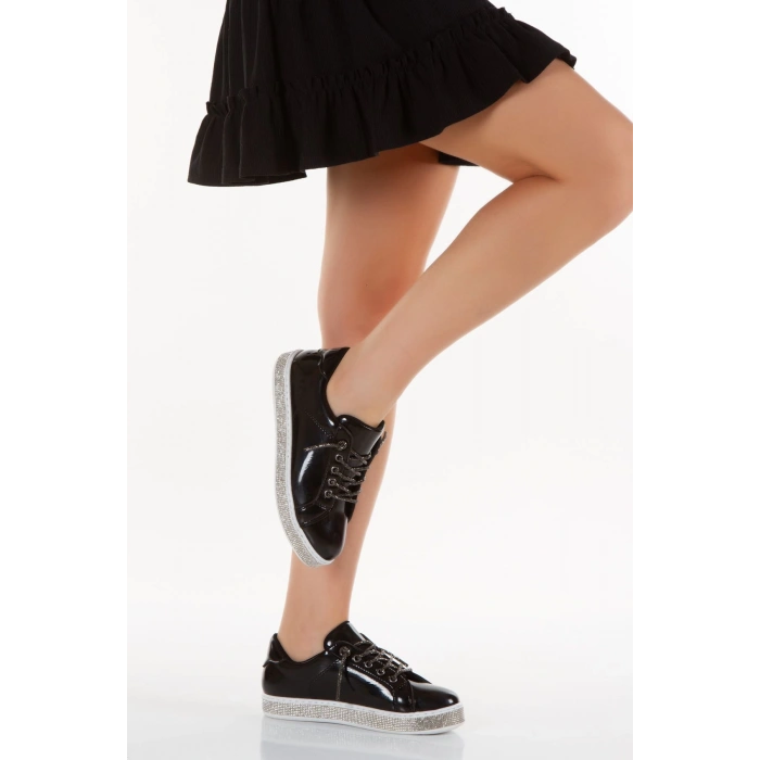 Kadın Siyah Rugan Taşlı Bağcık Şık Spor Ayakkabı