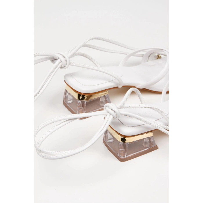 Kadın Beyaz Bilekten Bağlamalı Tarz Topuklu Taşlı Abiye Ayakkabı