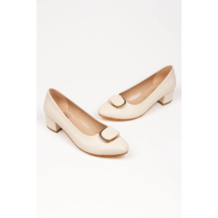 Kadın Bej Suni Deri Kısa Topuklu Stiletto Tokalı