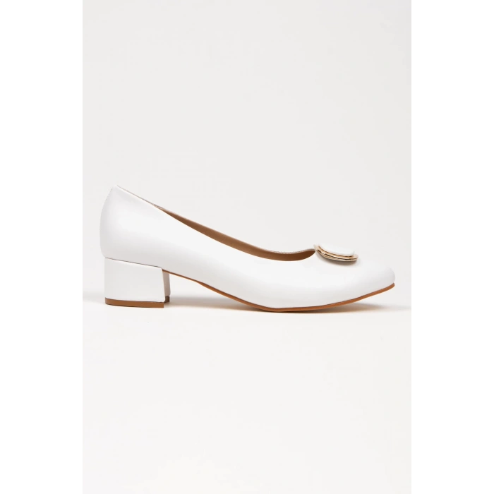 Kadın Beyaz Suni Deri Kısa Topuklu Stiletto Tokalı
