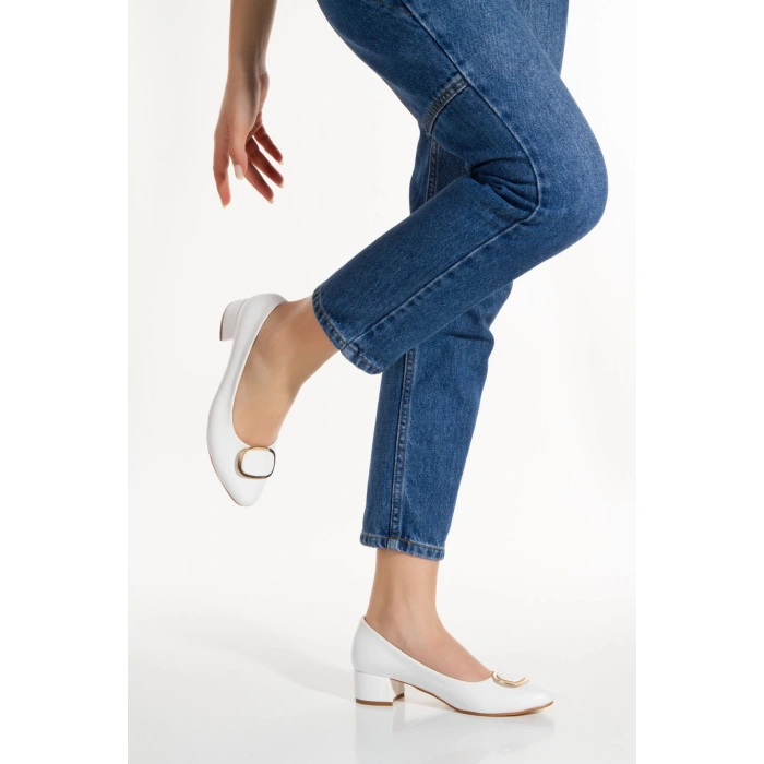 Kadın Kısa Topuklu Şık Tokalı Günlük Ayakkabı Ve Çanta Takımı Beyaz