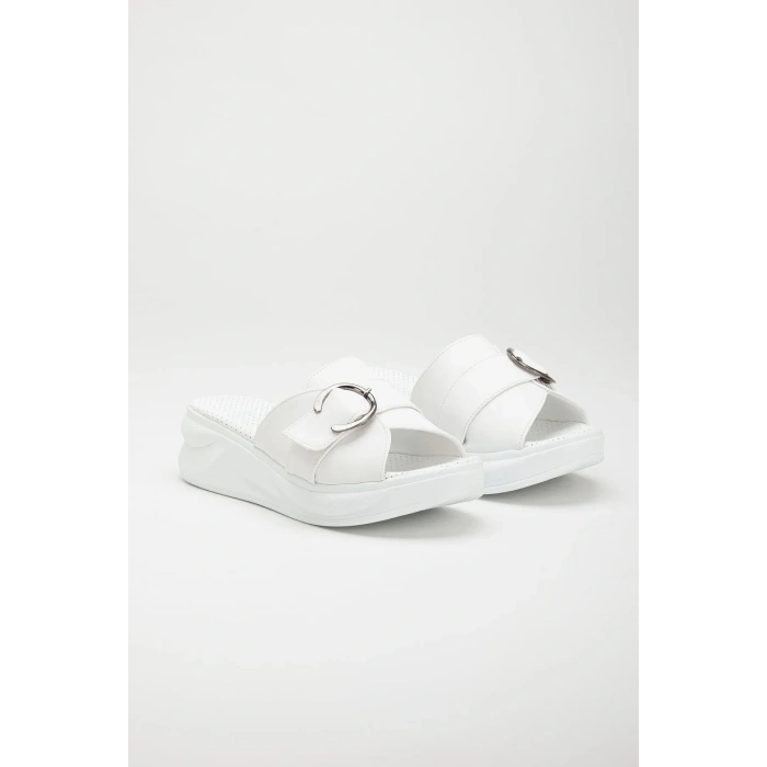 Kadın Beyaz Kalın Topuklu Tokalı Terlik