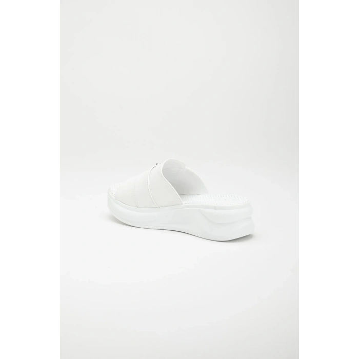 Kadın Beyaz Kalın Topuklu Tokalı Terlik