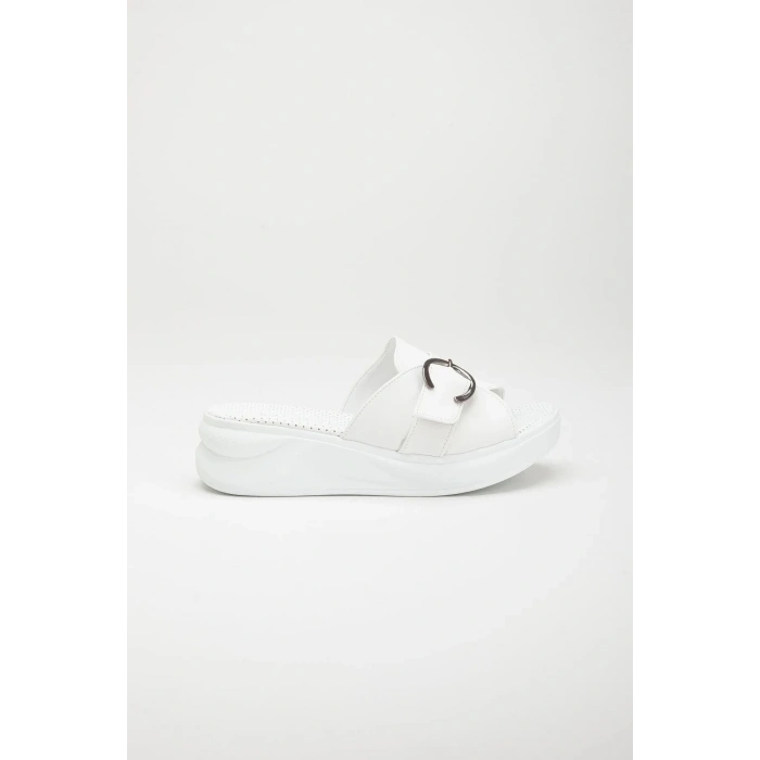 Kadın Beyaz Kalın Topuklu Tokalı Terlik