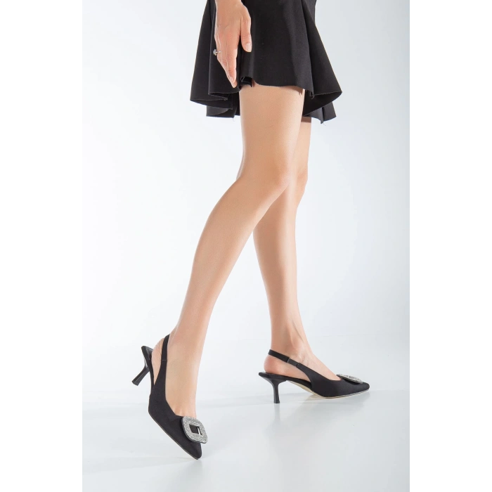 Kadın Siyah Saten Tokalı Ince Topuklu Ayakkabı