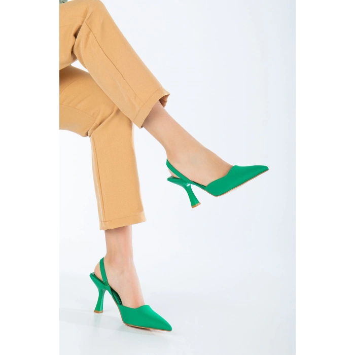 Kadın Zümrüt Yeşil Önü Kapalı Arkası Açık Ayakkabı