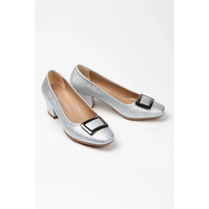 Kadın Tokalı Gümüş Parıltı Günlük Yumuşak Tabanlı Ayakkabı
