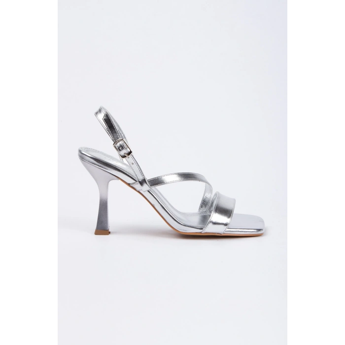 Kadın Günlük Yazlık Arkası Açık Ayakkabı Gümüş