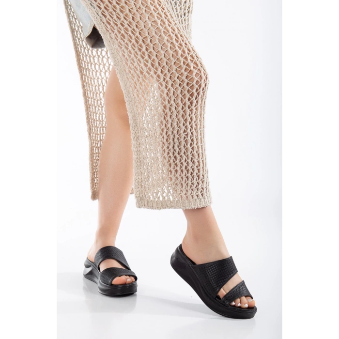 Kadın Kalın Tabanlı Terlik Siyah