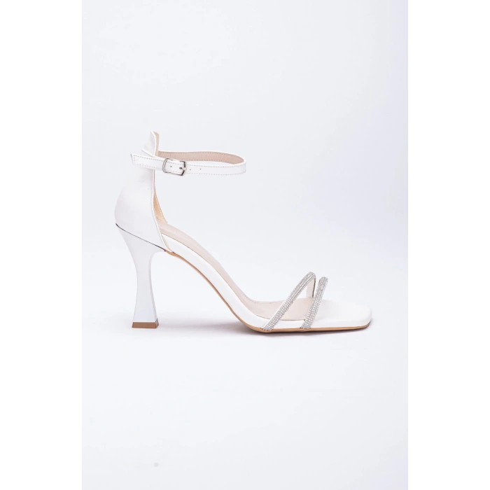 Arkası Kapalı Çift Sıra Taşlı Abiye Ayakkabı Beyaz