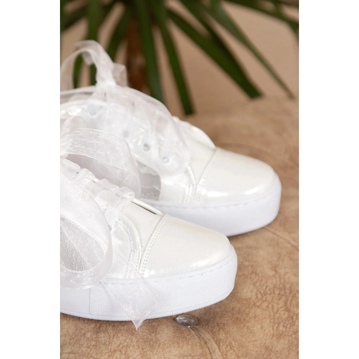 Kadın Beyaz Dantelli Alçak Tabanlı Gelinlik Ayakkabı ve Çanta Takımı
