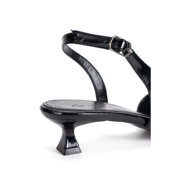 Kadın Arkası Açık Günlük Alçak Topuklu Ayakkabı Siyah