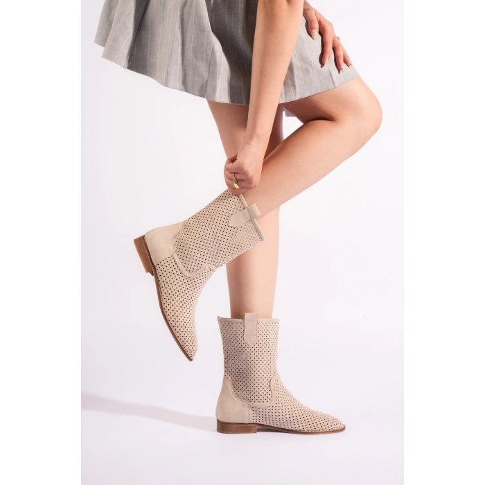 Kadın Lazer Kesim Kovboy Tarz Yazlık Bot Bej