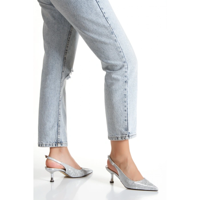 Arkası Açık Sivri Burunlu Şık Topuklu Abiye Ayakkabı Gümüş