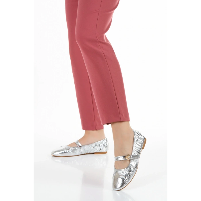 Gümüş Esnek Düz Tabanlı Büzgülü Babet