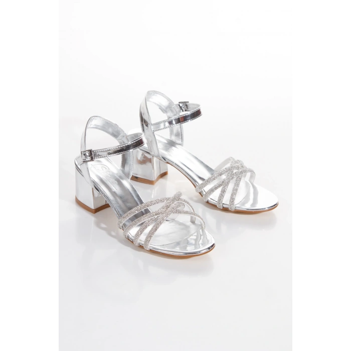 Gümüş Rugan Kısa Kalın Topuklu Taşlı Abiye Ayakkabı