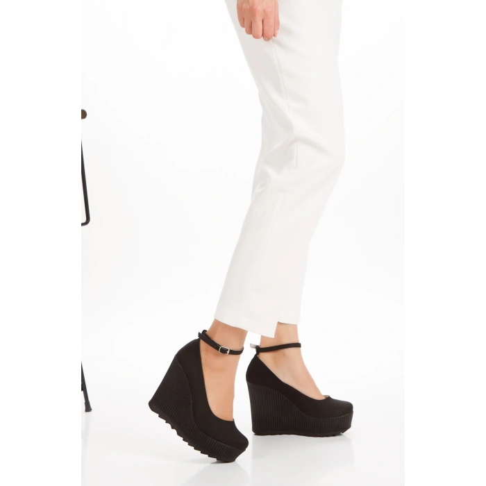 Kadın 11 cm Dolgu Topuklu Ayakkabı Siyah Süet