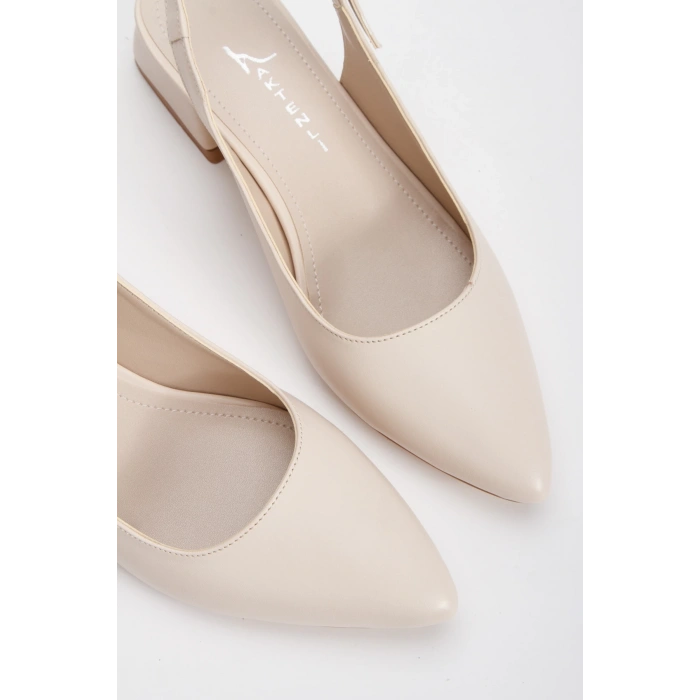 Kadın Bej Kısa Kalın Topuk Sivri Burunlu Ayakkabı