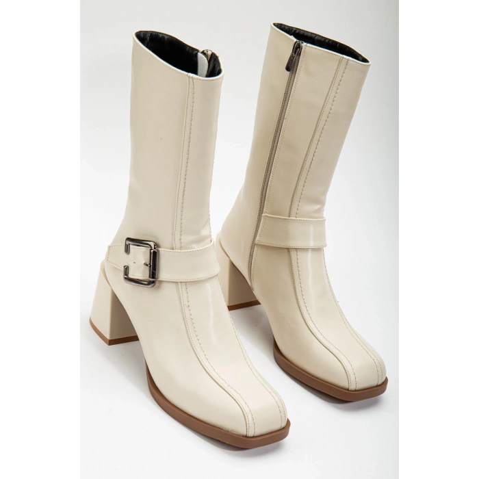 Kadın Bej Küt Burunlu Tokalı Bot