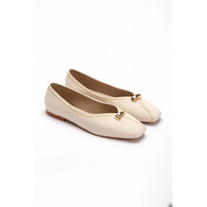 Kadın Bej Süet Küt Burunlu Aksesuarlı Babet