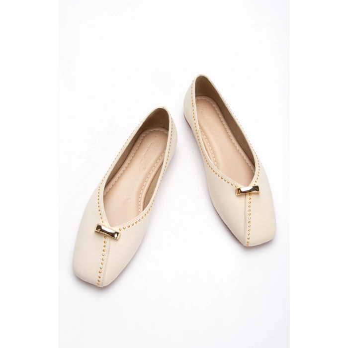 Kadın Bej Süet Küt Burunlu Aksesuarlı Babet