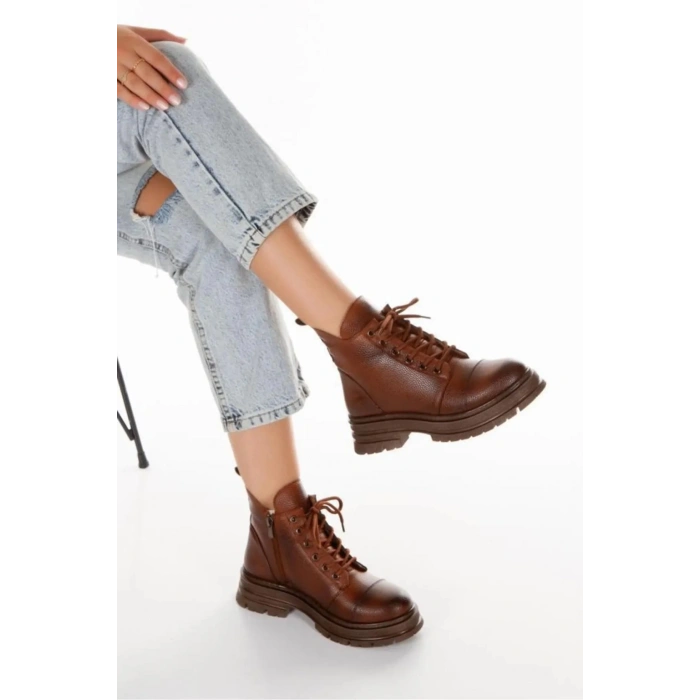 Kadın Düz Topuk Fermuarlı Bağcıklı Bot Taba