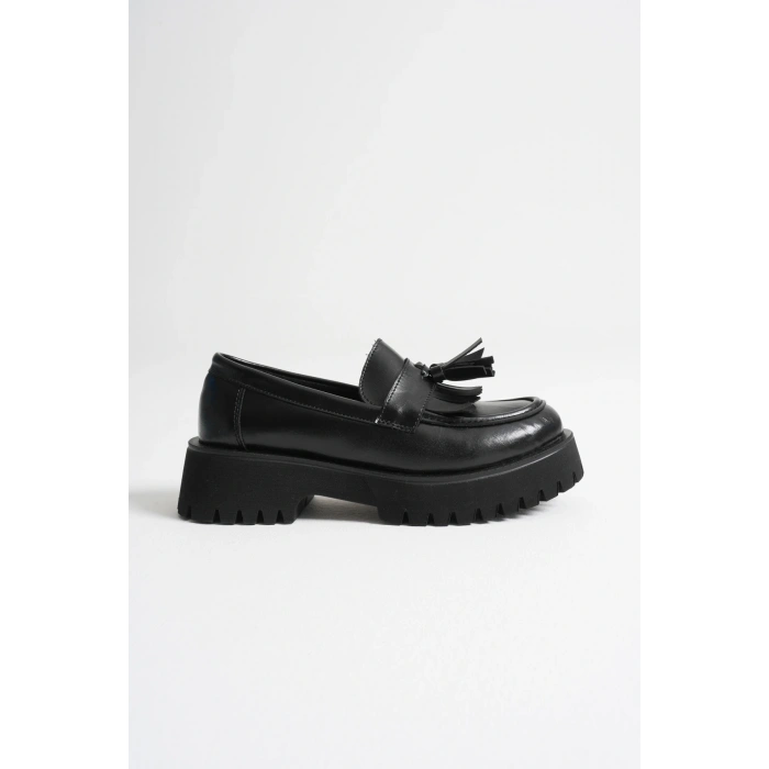 Kadın Günlük Rahat Püsküllü Loafer Siyah Cilt