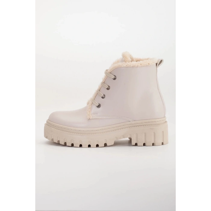 Kadın İçi Kürklü Bej Fermuarlı Bot