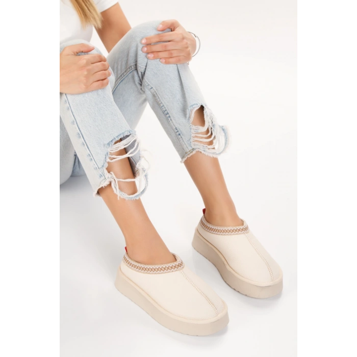 Kadın İçi Tüylü Düz Tabanlı Kadın Ayakkabısı Bej