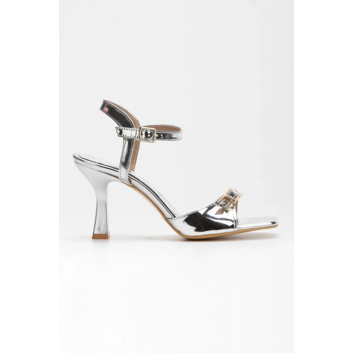 Kadın İnce Topuklu Şık Günlük Yazlık Ayakkabı Gümüş