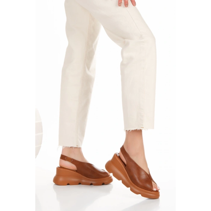 Kadın Kalın Tabanlı Günlük Sandalet Taba