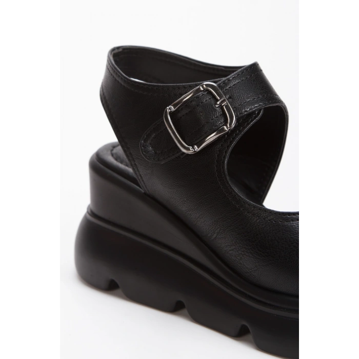 Kadın Kalın Tabanlı Sandalet Siyah