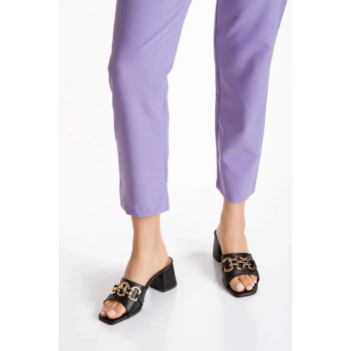 Kadın Kalın Topuklu Tokalı Terlik Siyah