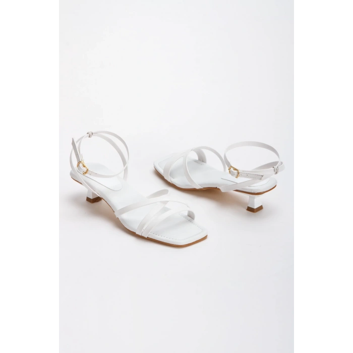 Kadın Kısa Topuklu Biyeli Ayakkabı Beyaz
