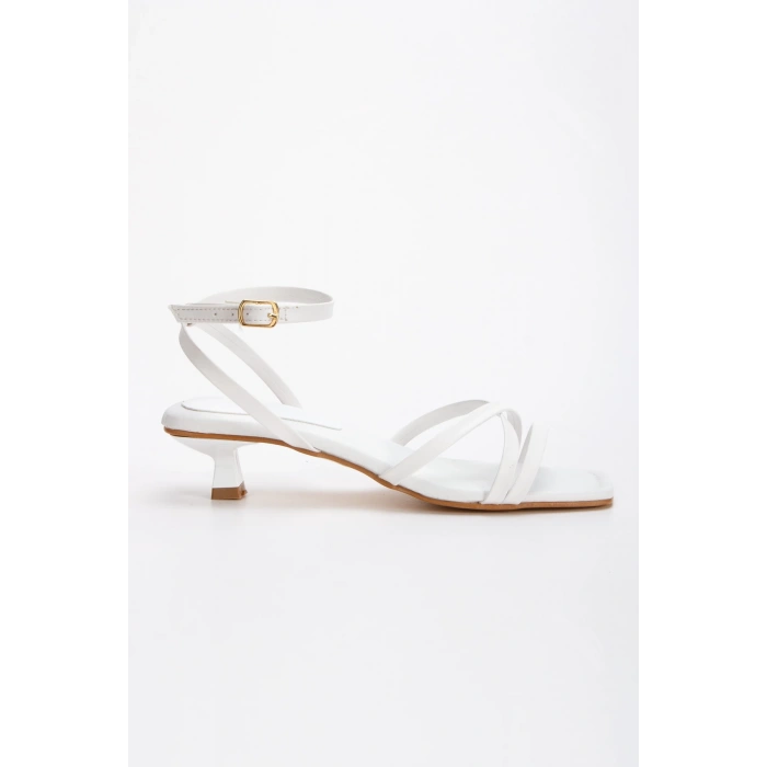 Kadın Kısa Topuklu Biyeli Ayakkabı Beyaz