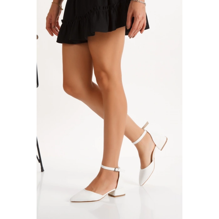 Kadın Kısa Topuklu Karnıyarık Model Ayakkabı Beyaz