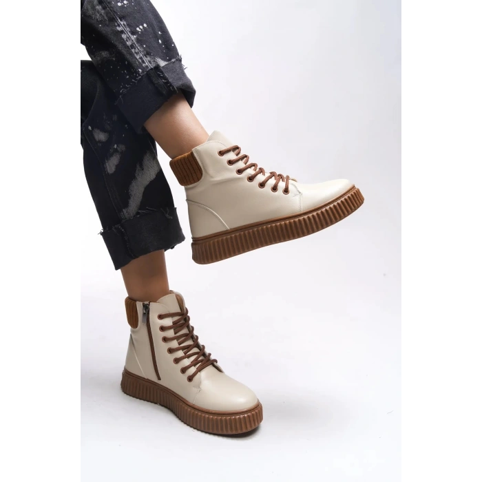 Kadın Renkli Taban Bağcıklı Fermuarlı Bot Bej