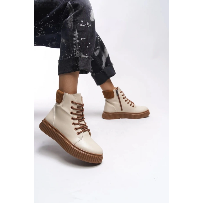 Kadın Renkli Taban Bağcıklı Fermuarlı Bot Bej