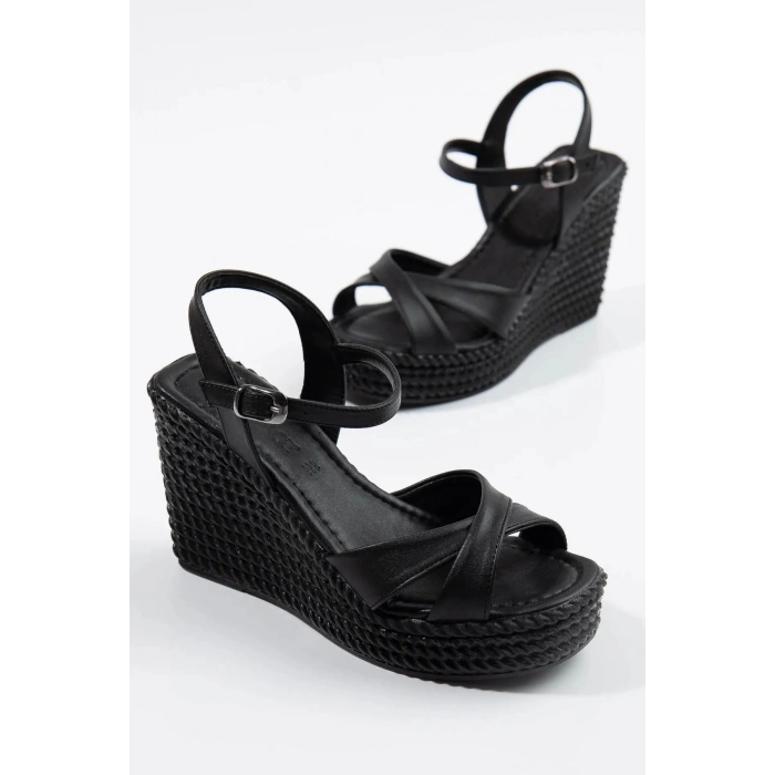 Kadın Siyah Çapraz Dolgu Topuklu Klasik Tarz Sandalet