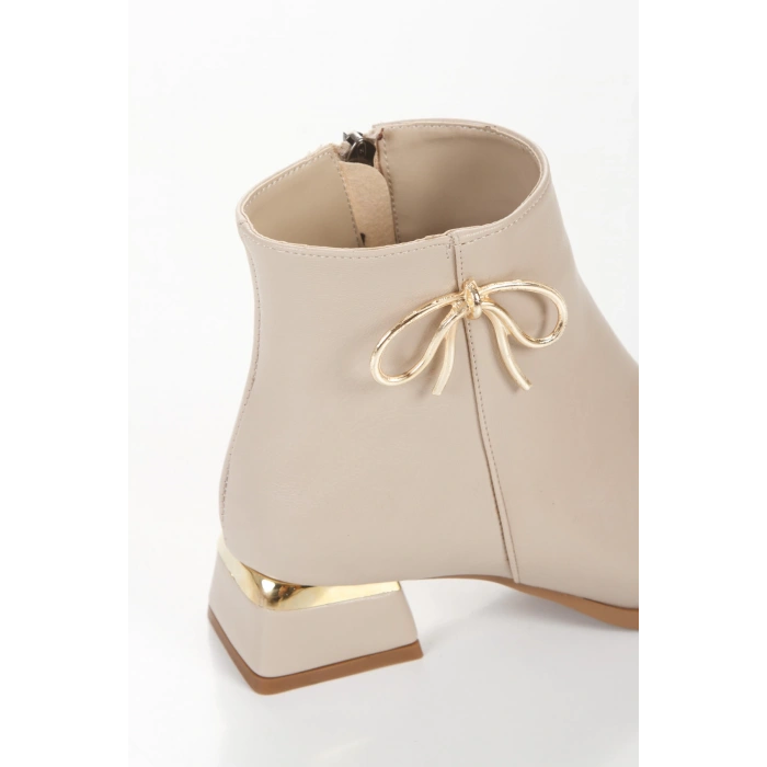 Kadın Tarz Topuklu Sivri Burunlu Bot Bej