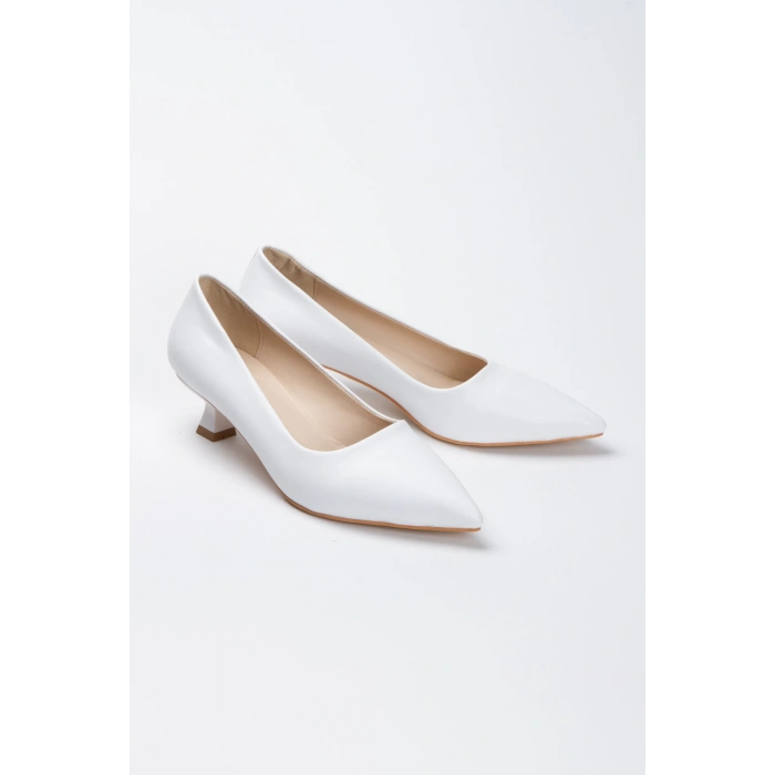 Kısa Topuklu Sivri Burunlu Stiletto ve Çanta Takımı Beyaz