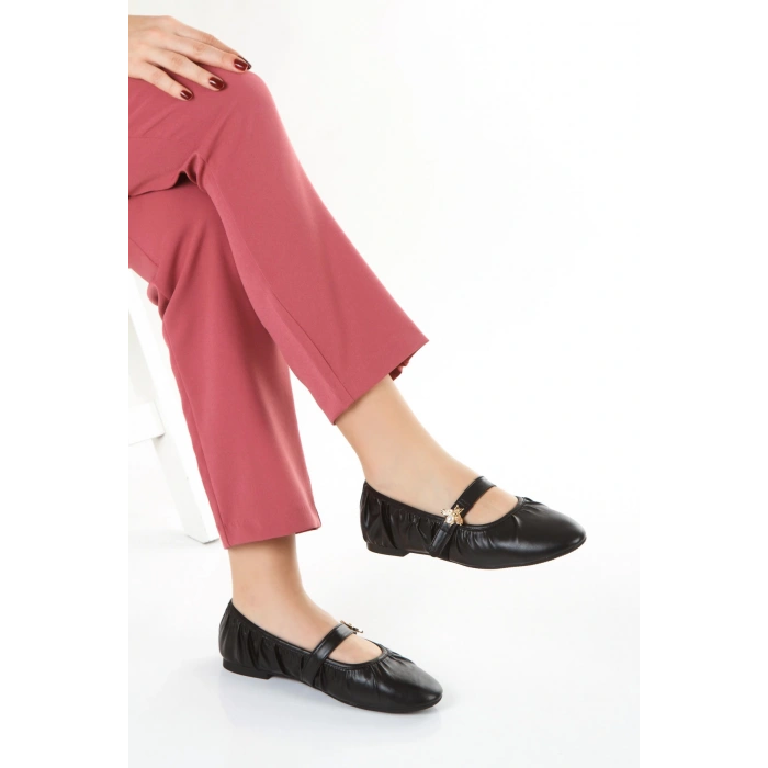 Siyah Esnek Düz Tabanlı Büzgülü Babet