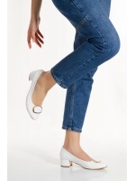 Kadın Beyaz Suni Deri Kısa Topuklu Stiletto Tokalı