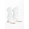 Kadın Beyaz Özel Tasarım İnce Topuklu Büzgülü Fermuarlı Bot