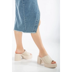 Kadın Bej 8 cm Hazır Tabanlı Terlik