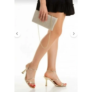 Kadın Yazlık Altın Suni Deri Topuklu Ayakkabı Ve Çanta Takımı